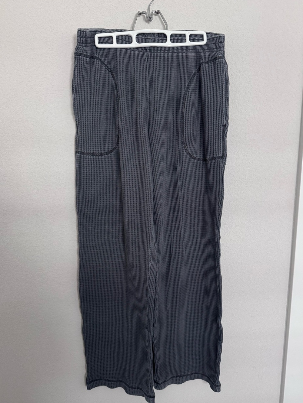 Aerie Straight Leg Waffle Pants Gray - Picture 2 of 3